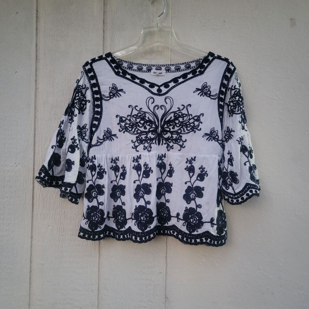Kindred Floral Embroidered Top White/blu Wmns Sz L Boho Coastal Beachy Flowy